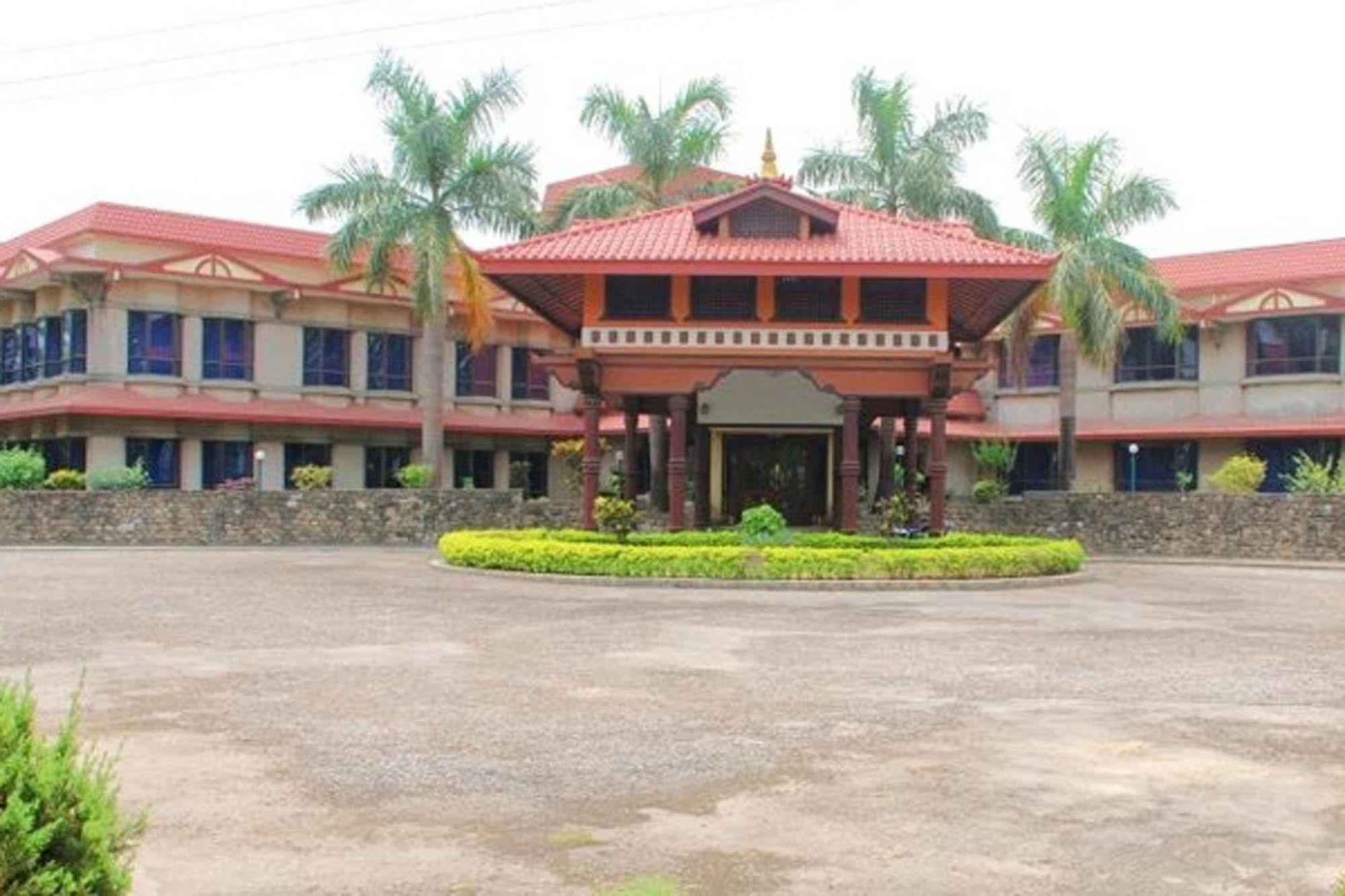 Hotel Lumbini Garden New Crystal Extérieur photo